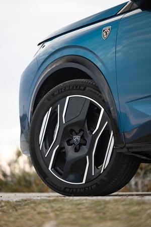 Michelin, proveedor exclusivo de los nuevos Peugeot 3008 y E-3008
 