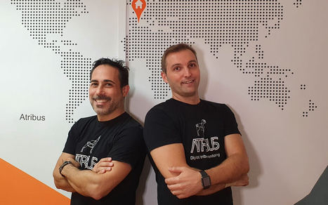 Miguel Ángel Cintas, director de marketing y Juan Carlos Martínez, director comercial de Atribus.