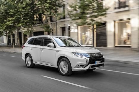 El Mitsubishi Outlander PHEV ahora más asequible