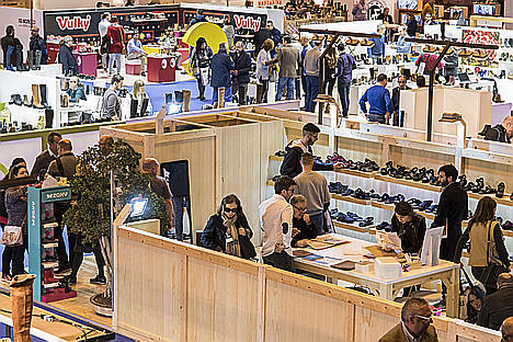 MOMAD Shoes avanza en la comercialización de su edición de marzo y pone en marcha una nueva pasarela con desfiles diarios