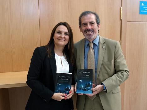 Montero y Lara, en la presentación del libro.