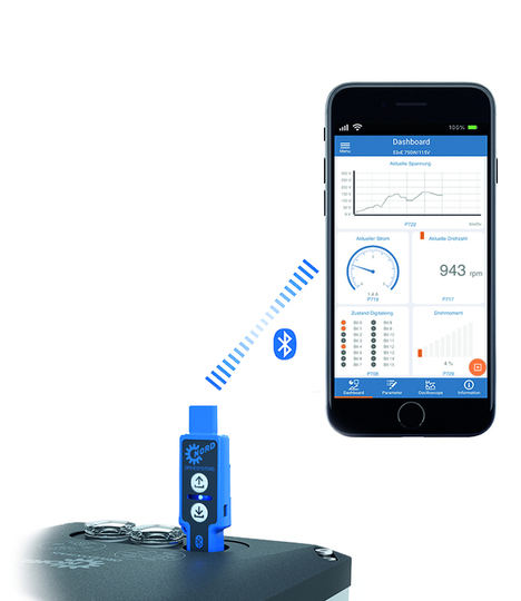 La aplicación NORDCON APP y el dispositivo NORDAC ACCESS BT ofrecen una solución de puesta en marcha y servicio mediante móvil para todas los accionamientos de NORD.