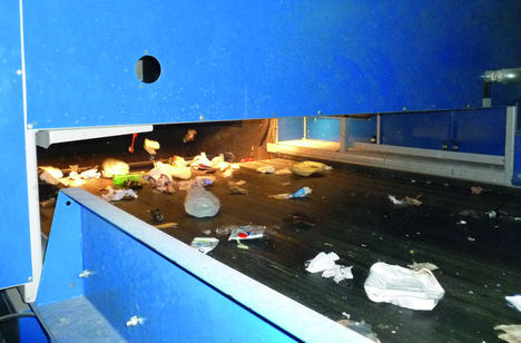 La cinta transportadora del clasificador óptico de la planta de reciclaje sufría 10 averías al año provocadas por fallos en los rodamientos.