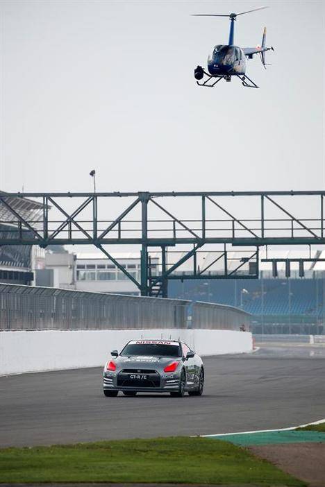 El primer Nissan GT-R del mundo controlado por una Playstation