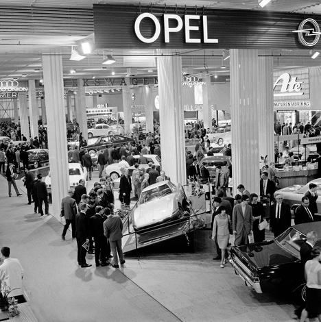 Opel repasa 55 años de hitos a cargo de sus diseñadores