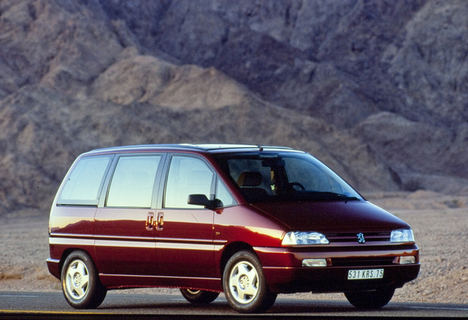 PEUGEOT 806, el monovolumen que compitió en el circuito de Spa-Francorchamps