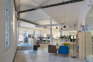 La empresa de arquitectura sanitaria avanzada PMMT traslada su nueva oficina showroom al 22@