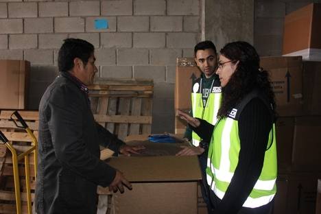 La policía española inicia en Madrid operativo de entrega de paquetería a afectados por OGC