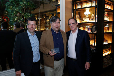 Pedro Camps de Iecisa con el Premio HPE.