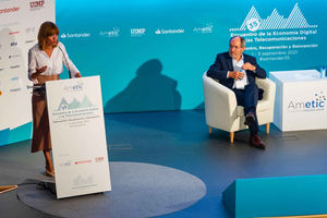 Pilar Alegría, en el evento de AMETIC: “Debemos cerrar la triple brecha digital de nuestro sistema educativo en el acceso, las competencias digitales y la configuración de entornos virtuales de los centros educativos”