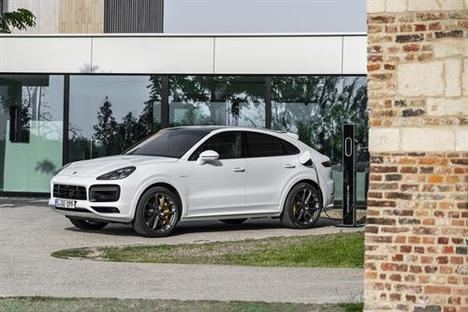 El Porsche Cayenne más potente es un híbrido enchufable