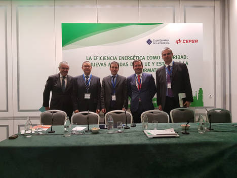 Presidente de ACOGEN (segundo izquierda) en jornada Enerclub.
