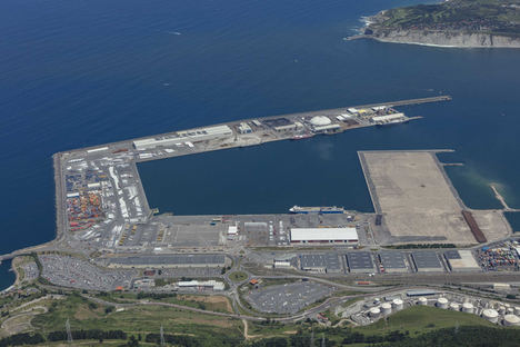 Puerto de Bilbao Espigón Central.