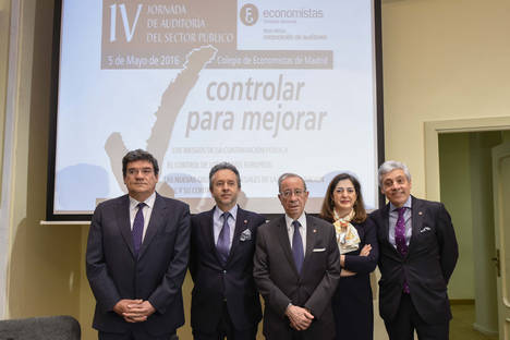 Los economistas abogan por fomentar la modernización del sector público