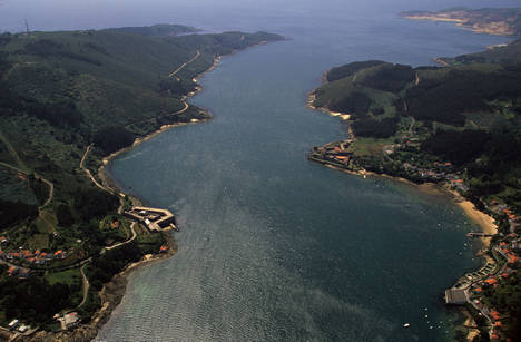 Ria Ferrol Castillos. 