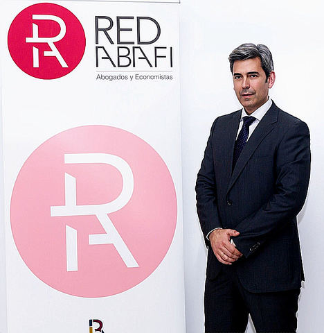 Rafael López.