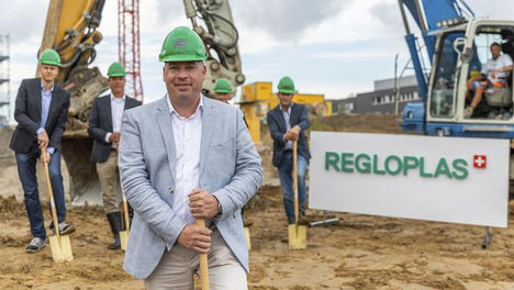 Christian Eckert, CEO: “Este acto de colocación de la primera piedra hace realidad nuestra Fábrica Inteligente”.