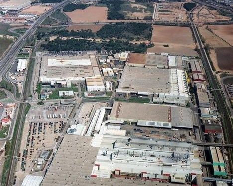 Renault mantiene el tercer turno en la factoría de Valladolid