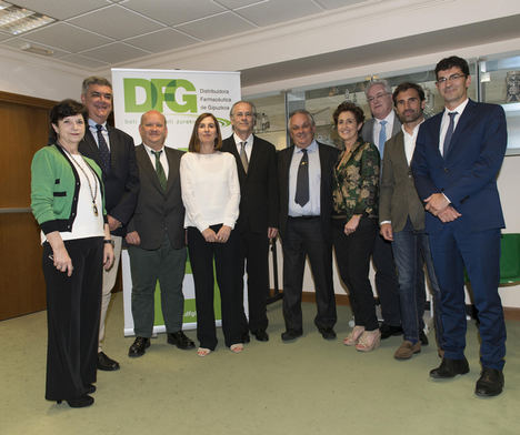 Responsables de DFG posan tras la Junta General celebrada ayer.
