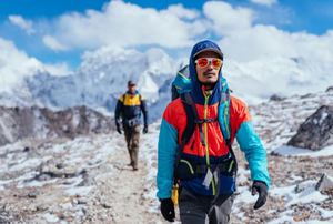 Revo presenta unas gafas de alto rendimiento como regalo para los padres aventureros