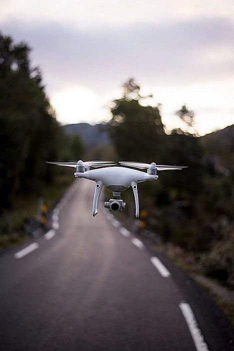Ruanda comienza a utilizar drones para el transporte de sangre, según Uniservi