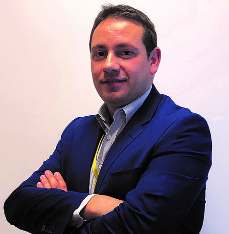 Rubén Gavela, DHL.