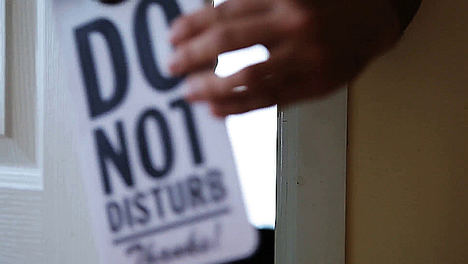 El 80% de los españoles gasta bromas en los hoteles el 28 de diciembre