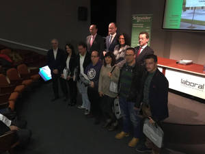 Schneider Electric entrega el primer premio de la 5ª Competición Nacional de Eficiencia Energética en la FP