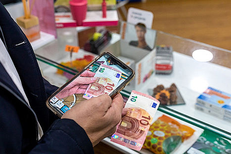 Seeing AI- Reconocimiento divisas.