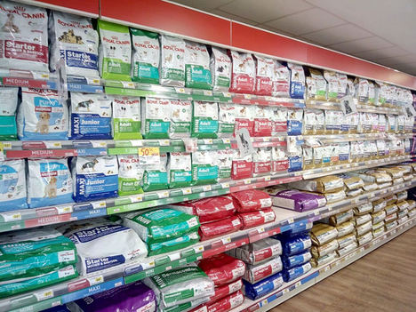Servicios Reunidos y Royal Canin firman un acuerdo para gestionar los puntos de venta de la marca