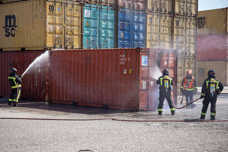 Simulacro de incendio en APM-Terminals-Gijon.