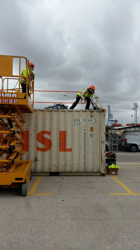 Simulacro de trabajo en alturas en APM Terminals Valencia.