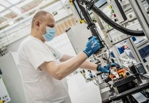 Se reanuda la producción de baterías en Skoda Auto