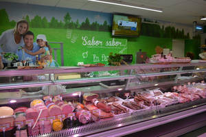 Llega a Baza (Granada) el primer supermercado Covirán bajo el nuevo concepto
