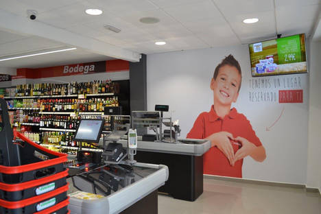 Llega a Baza (Granada) el primer supermercado Covirán bajo el nuevo concepto