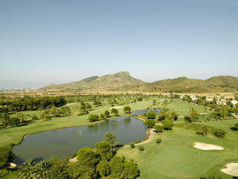 La Manga Club: apartamentos y villas en un entorno natural junto al mar Mediterráneo