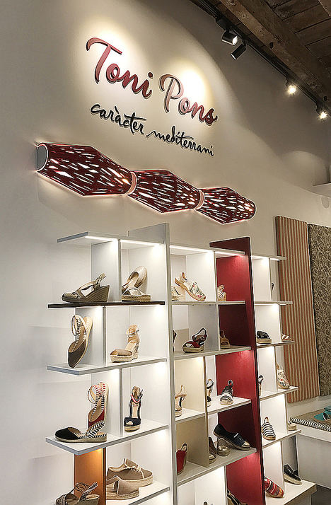La marca de espadrilles Toni Pons inaugura su primera tienda en Sevilla