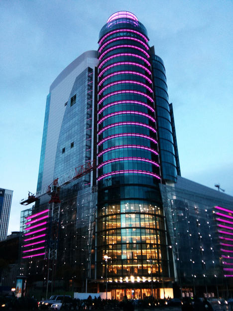 Torre Titania, iluminación.