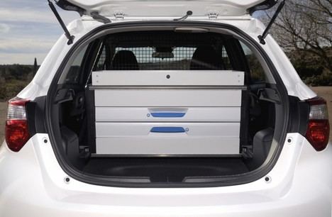 Nuevo Toyota Yaris hybrid ECOVAN