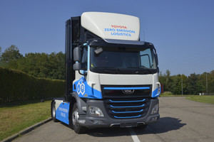 VDL Groep presenta un camión de pila de combustible para la logística europea de Toyota