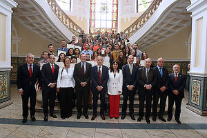 La Universidad de Valladolid y el Santander entregan becas a estudiantes con talento y renuevan su colaboración