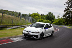 Volkswagen Golf R “20 años”
 