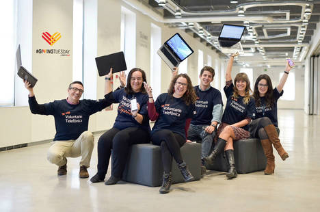 Voluntarios Telefónica para amplificar el #givingtuesday