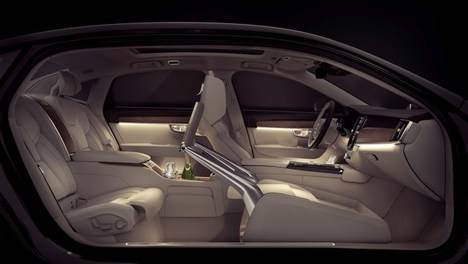 Volvo Cars presenta la nueva versión del S90 y el flamante modelo S90 Excellence en Shanghái