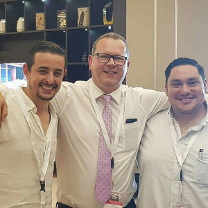 Woonkly.com, la criptomoneda liderada por el Youtuber Manchego 'Mr. Santos,' arrasa en Dubai
