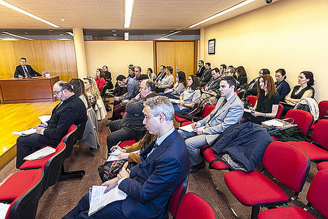 Asistentes a la sesión.