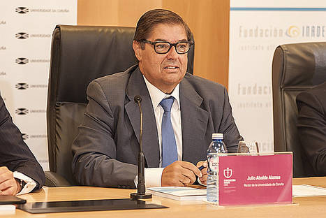 El Rector de la UDC graduará a los primeros alumnos en gerencia de riesgos y seguros de una universidad pública española