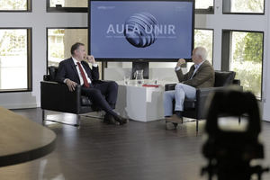 “El sector inmobiliario necesita transformar su modelo productivo artesanal hacia uno industrial”