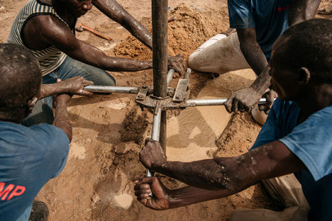La escasez de agua en África podría resolverse con el 0,1% del gasto militar anual mundial