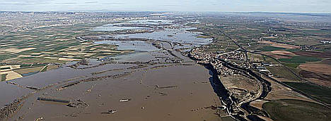 Las inundaciones fueron los desastres más costosos de 2016, generando casi una tercera parte de los 210 billones de dólares de pérdidas económicas globales